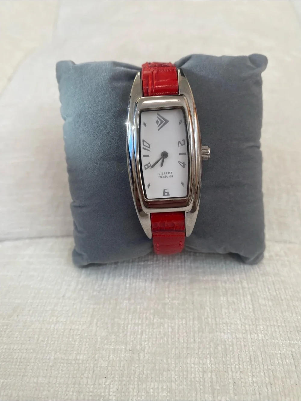 Silpada Red Leather Strap Ladies Watch T1297 NEW Battery!